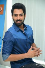 Actor Shiva Kandukuri Interview Stills
